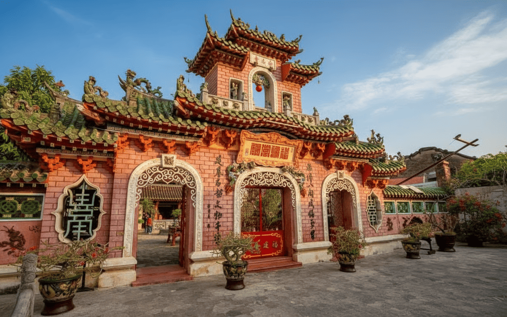 This site is a place for prayer, community activities, and a spiritual destination to honor Tien Hien and Quan Cong
